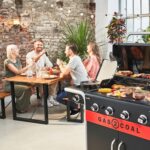 Char-Broil Gas2Coal 2.0 440 - 4 Burner Dual Fuel Gas & Charcoal BBQ Grill - Black - Image 5