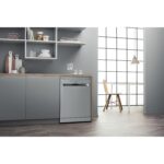 Hotpoint 13 Place Settings Freestanding Dishwasher - Silver - Image 8