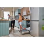 Hotpoint 14 Place Settings Freestanding Dishwasher - Stainless Steel - Image 4