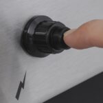 Broil King Royal 340 - 3 Burner Gas BBQ Grill with Side Burner - Black - Image 20