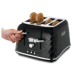 Delonghi Brillante Four Slice Toaster - Black - Image 3