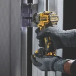 DEWALT DCF601D2-GB 12V 2 X 2.0AH LI-ION XR BRUSHLESS CORDLESS SCREWDRIVER - Image 2